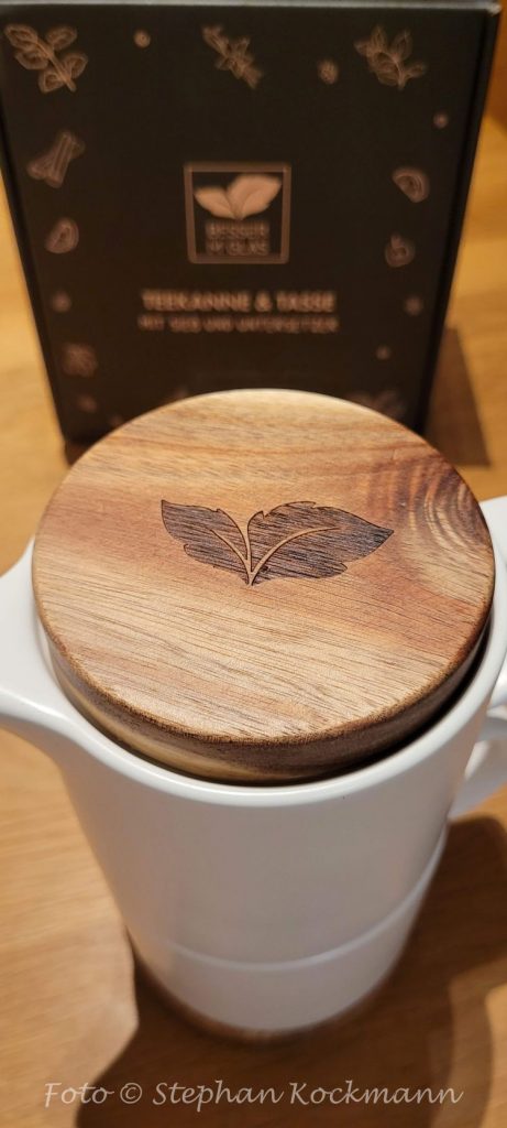 Teekanne und Tasse im Set von Besser im Glas