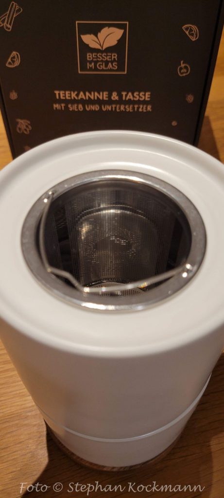 Teekanne und Tasse im Set von Besser im Glas